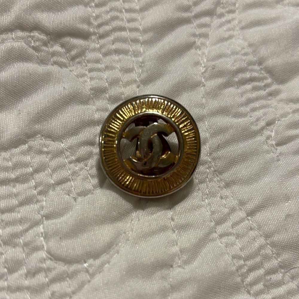 Vintage Chanel single clip on earring